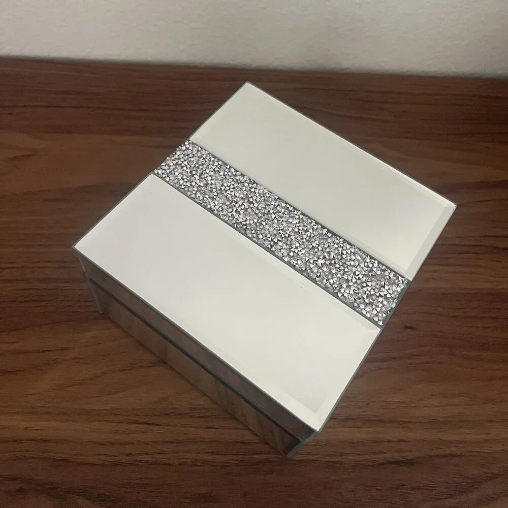Elegant Mirror Jewelry/Storage Box